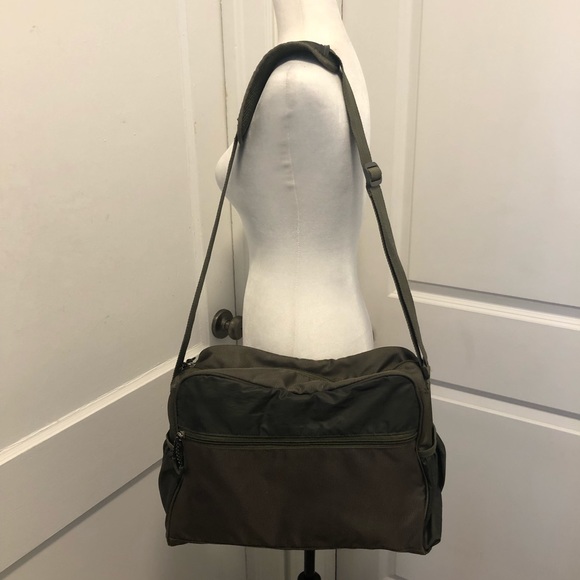 Columbia shoulder Bag - Picture 3 of 12